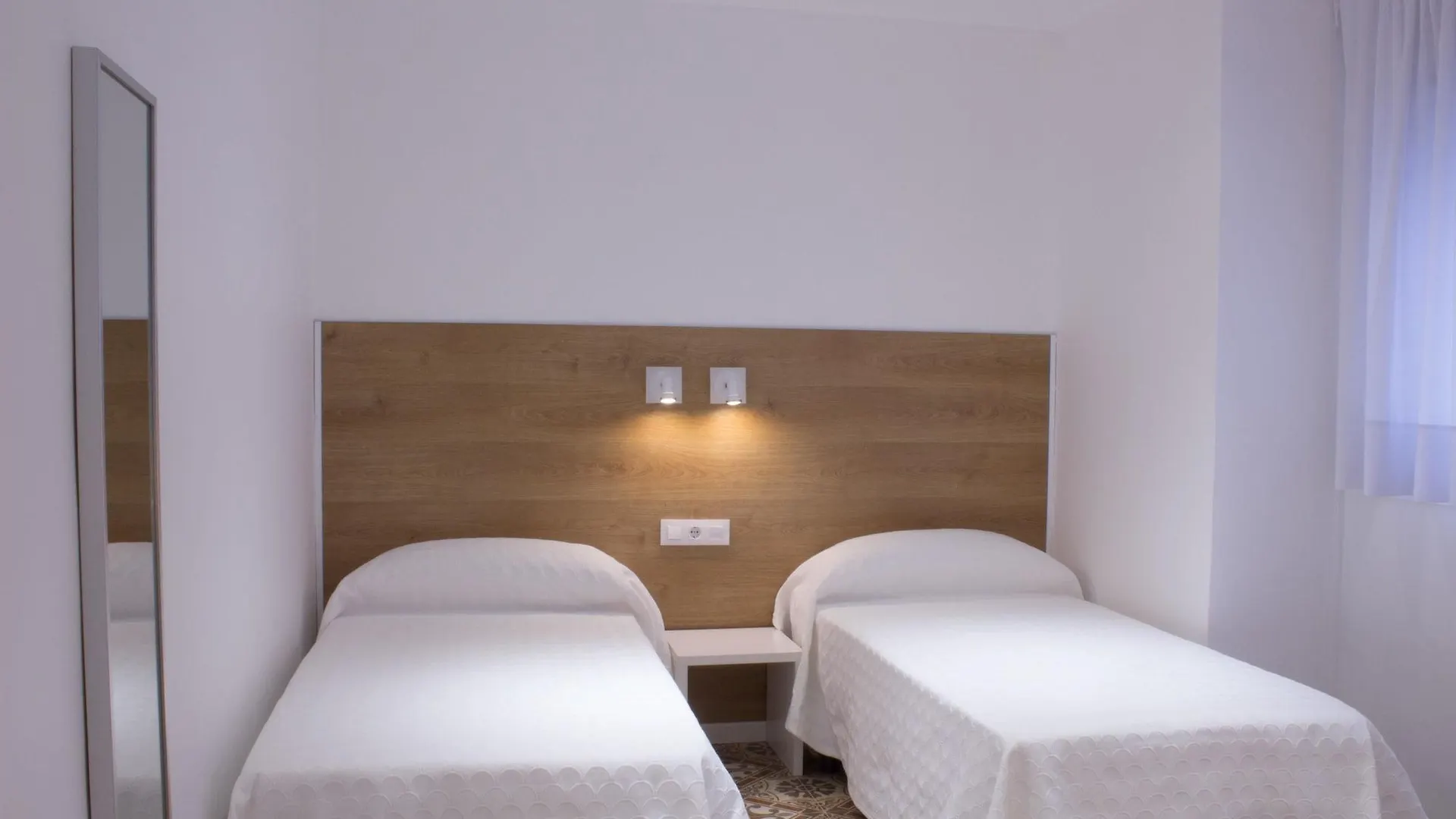 Hostal Nova Barcelona 2*,