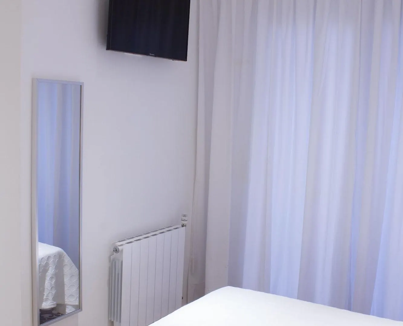 בית הארחה Hostal Nova ברצלונה
